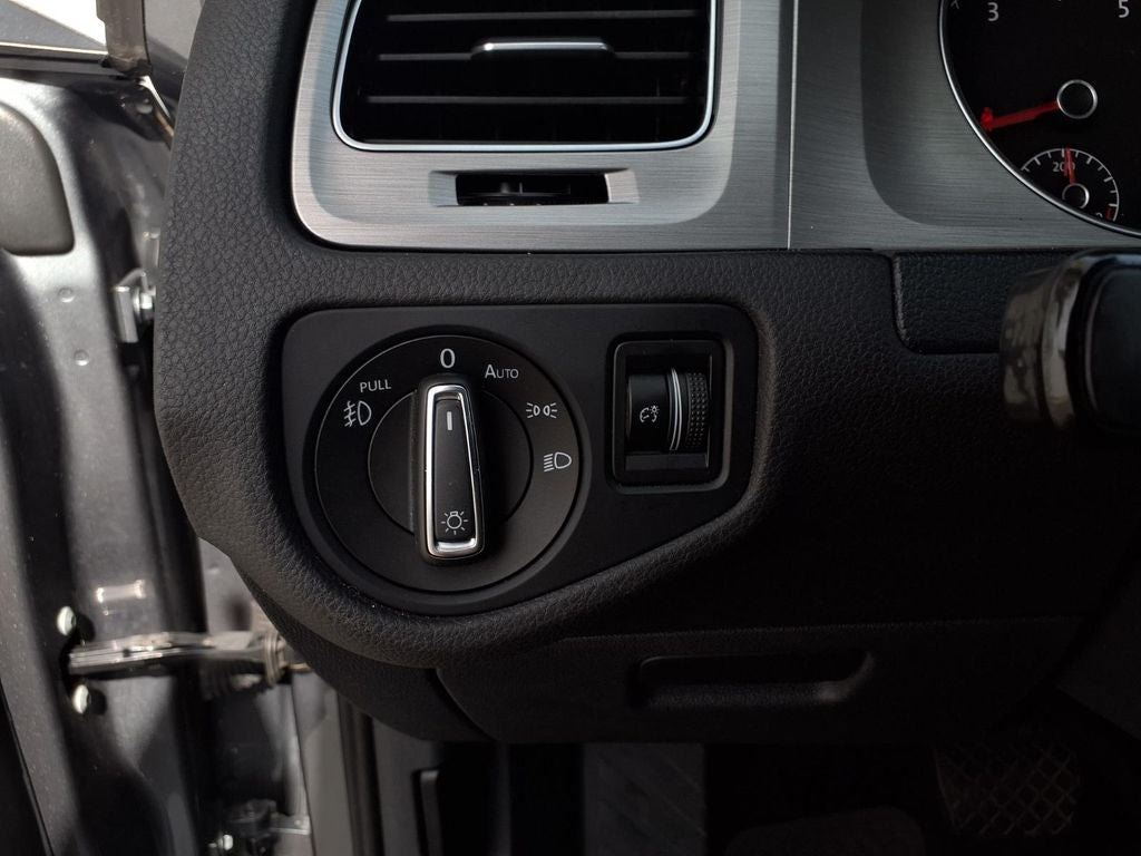 2015 Volkswagen Golf SportWagen SE