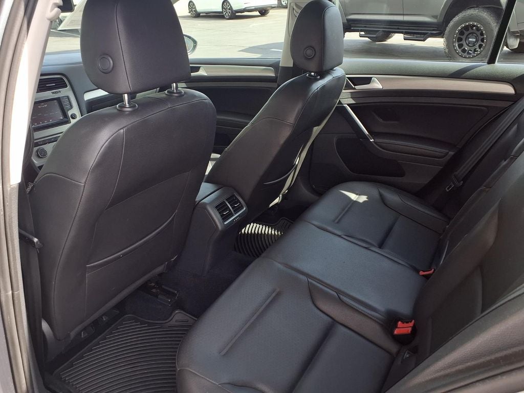 2015 Volkswagen Golf SportWagen SE