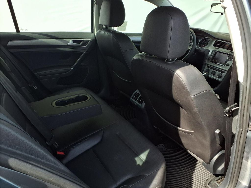 2015 Volkswagen Golf SportWagen SE