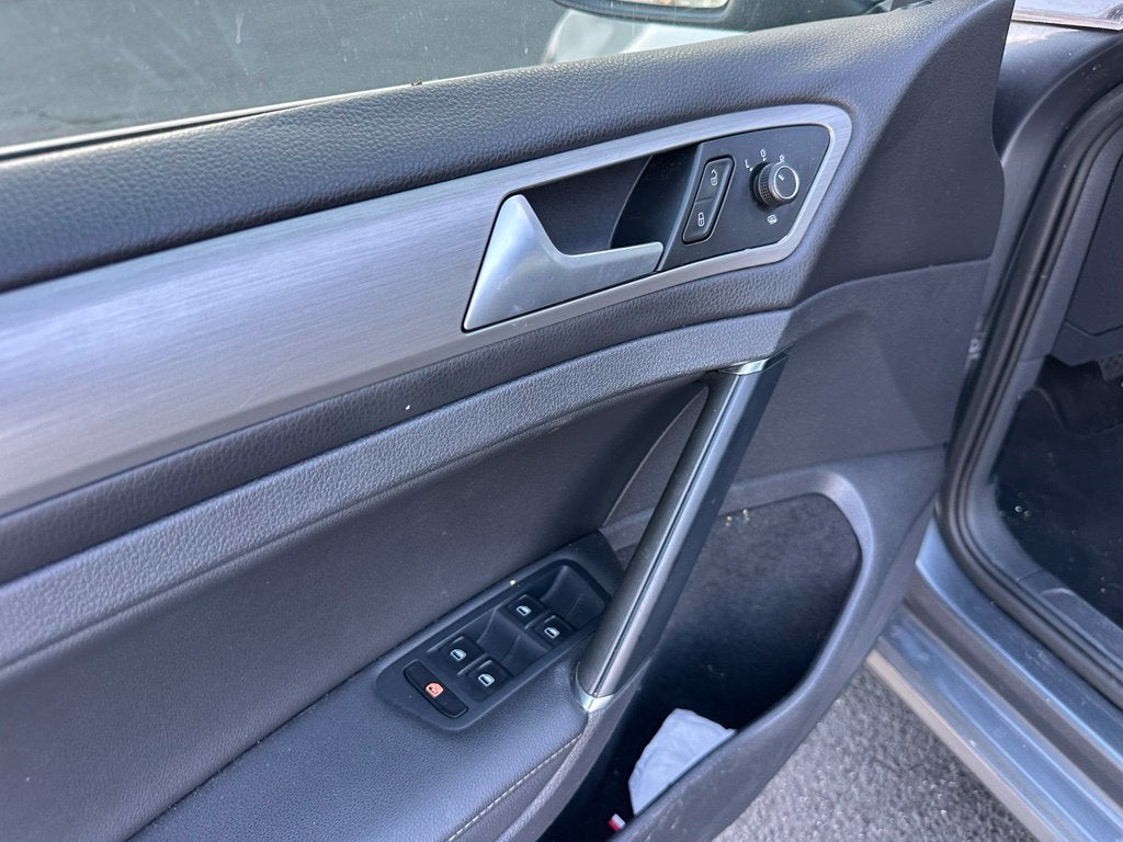 2015 Volkswagen Golf SportWagen S