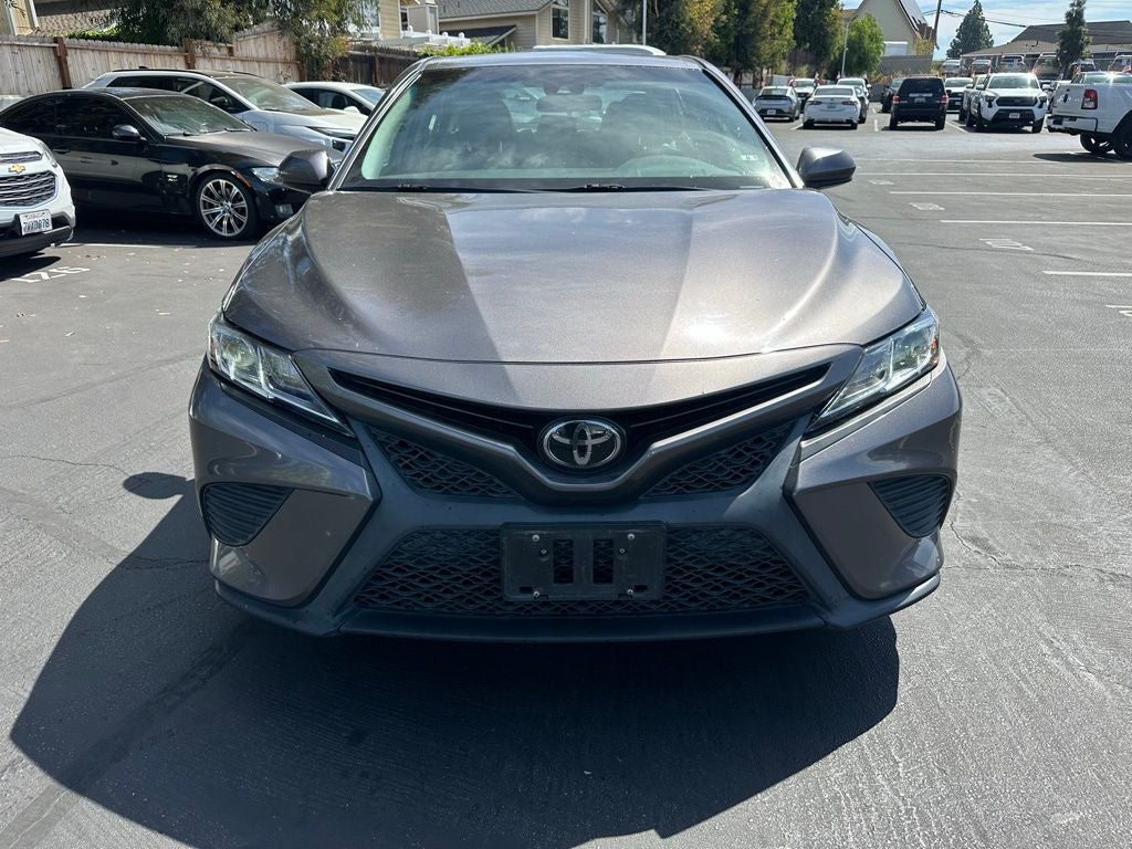 2018 Toyota Camry SE