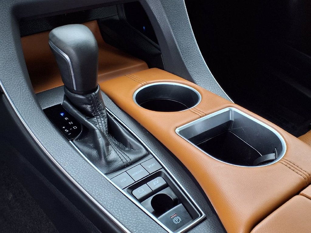 2019 Toyota Avalon Hybrid Limited
