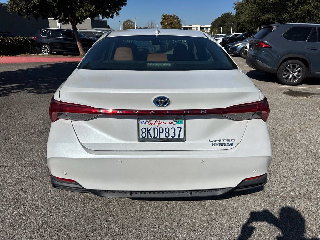 2019 Toyota Avalon Hybrid Limited