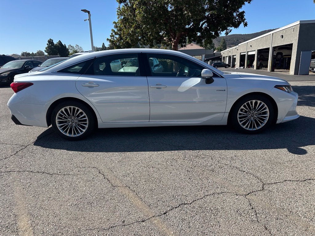 2019 Toyota Avalon Hybrid Limited