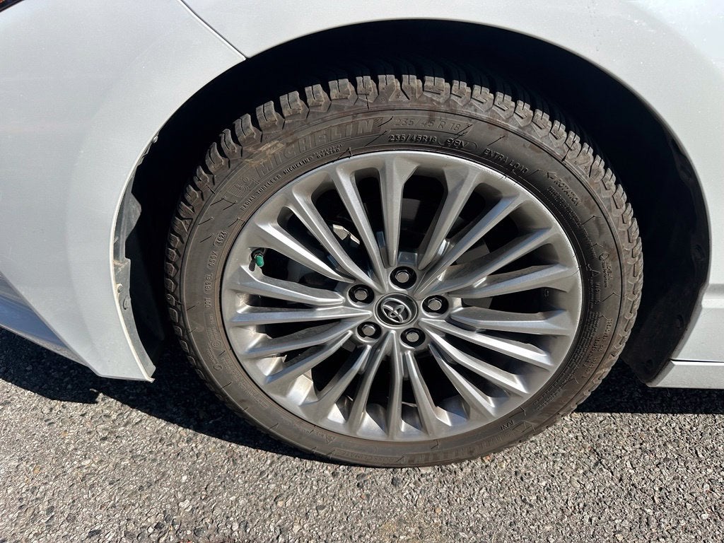 2019 Toyota Avalon Hybrid Limited