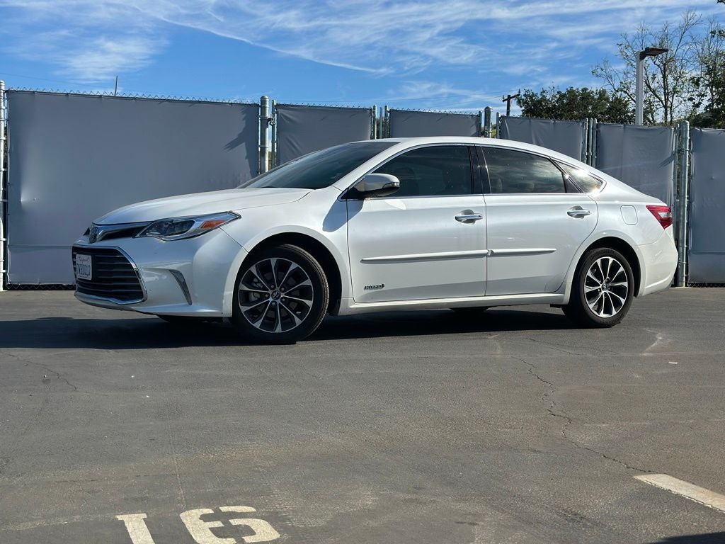 2017 Toyota Avalon Hybrid XLE Premium