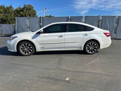 2017 Toyota Avalon Hybrid XLE Premium