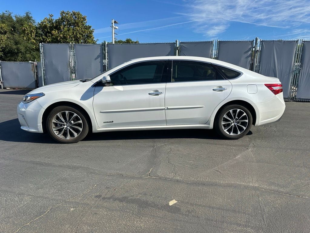 2017 Toyota Avalon Hybrid XLE Premium