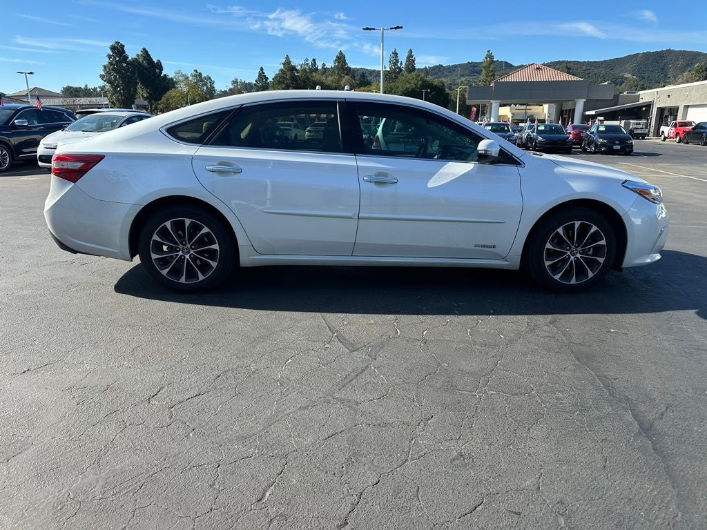 2017 Toyota Avalon Hybrid XLE Premium