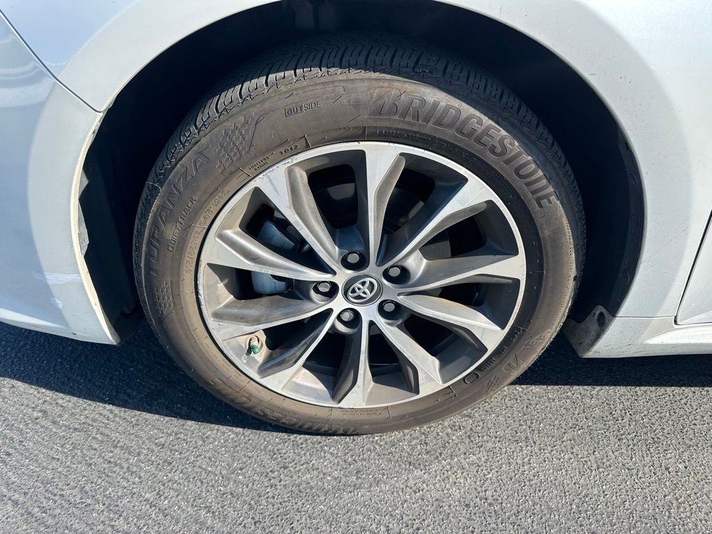 2017 Toyota Avalon Hybrid XLE Premium