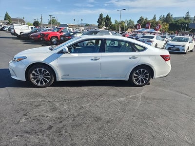 2017 Toyota Avalon Hybrid XLE Premium