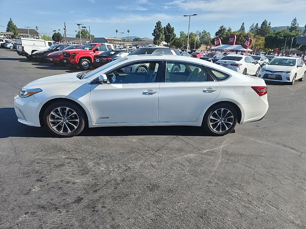 2017 Toyota Avalon Hybrid XLE Premium