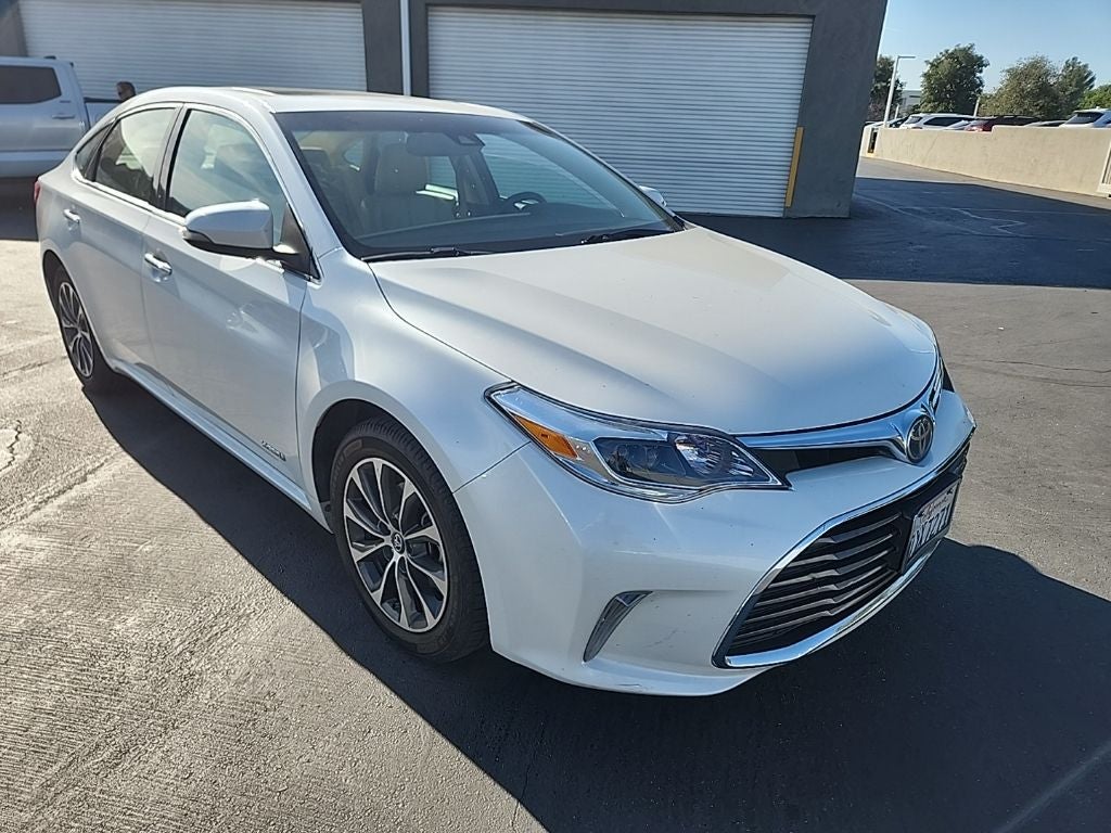 2017 Toyota Avalon Hybrid XLE Premium