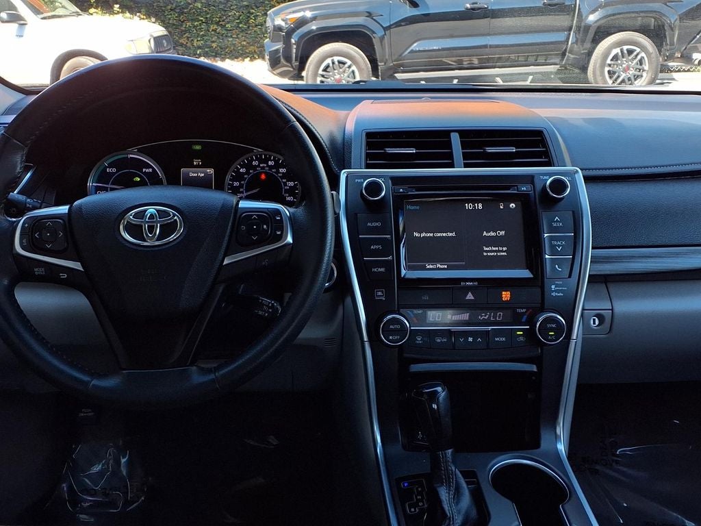 2017 Toyota Camry Hybrid XLE