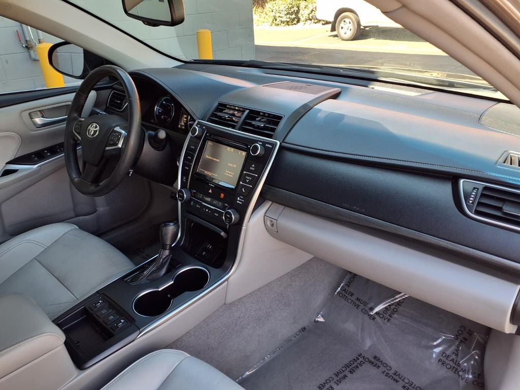 2017 Toyota Camry Hybrid XLE