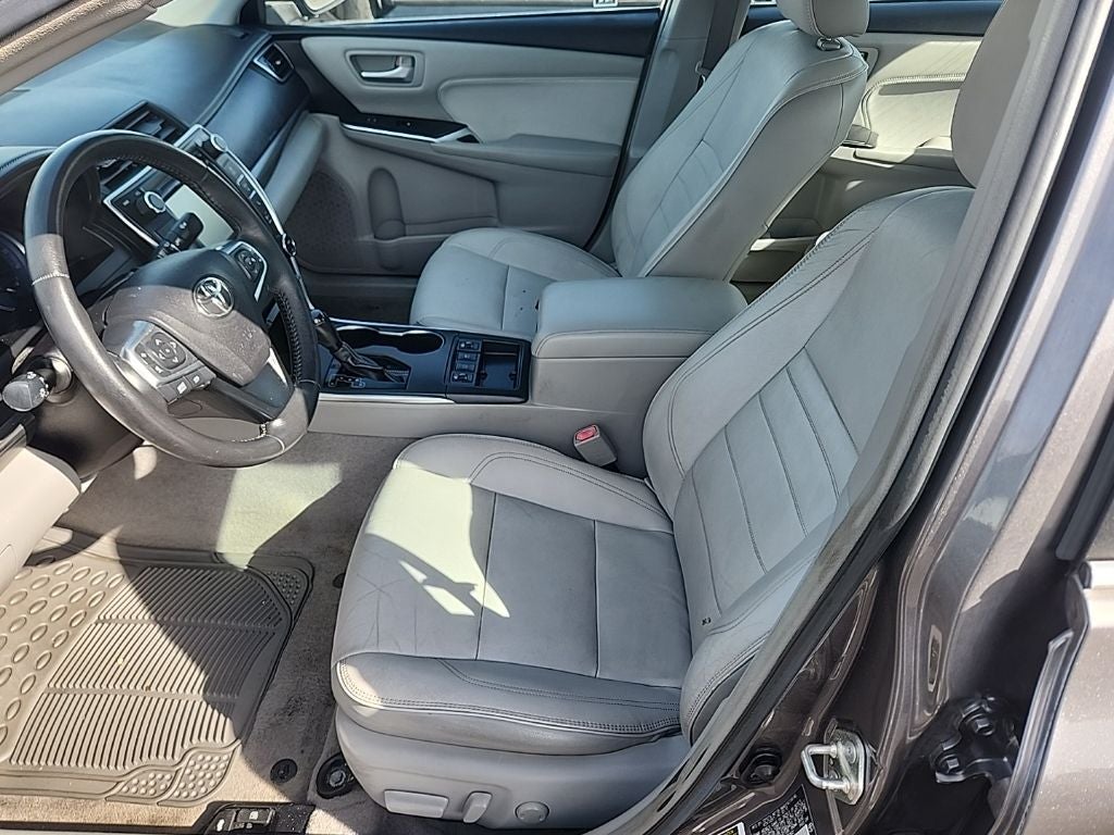 2017 Toyota Camry Hybrid XLE