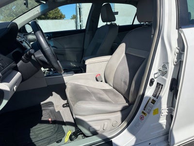 2012 Toyota Camry Hybrid XLE