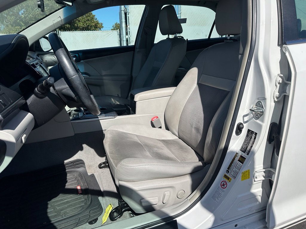2012 Toyota Camry Hybrid XLE