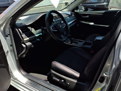 2017 Toyota Camry SE