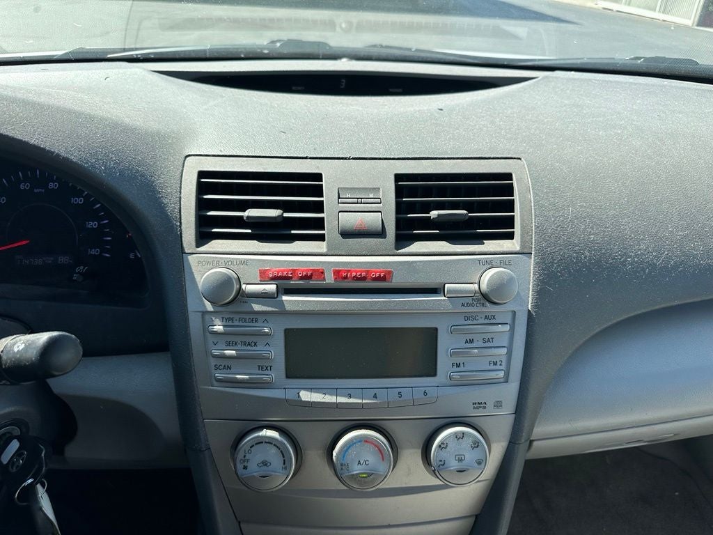 2010 Toyota Camry LE
