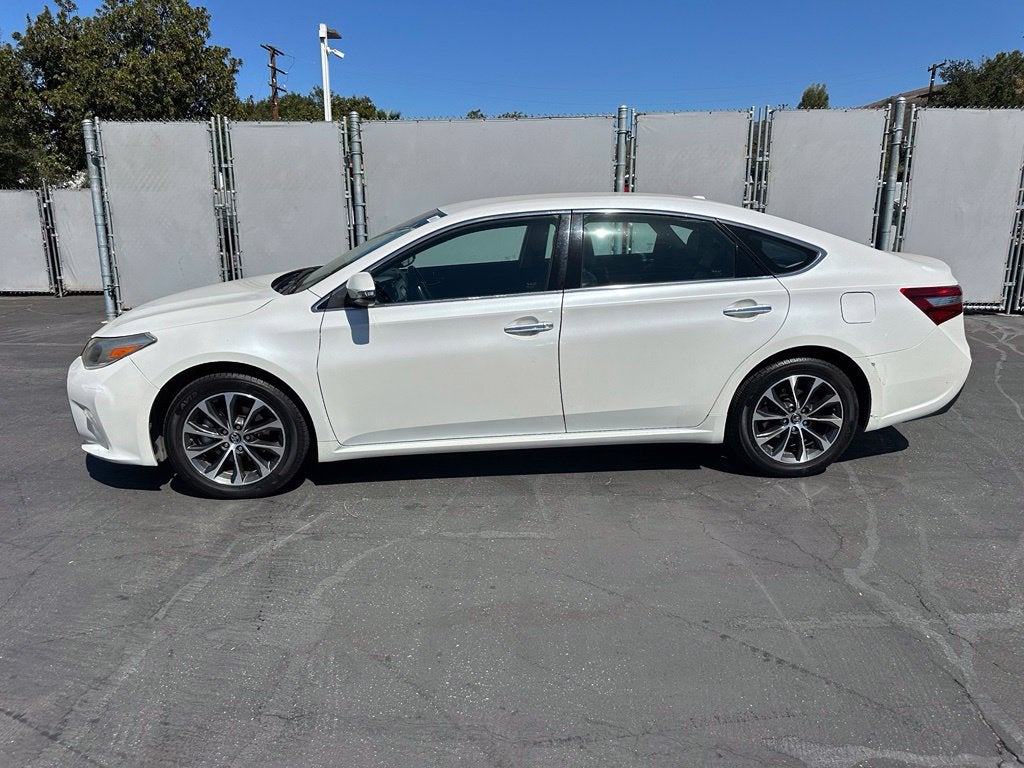 2018 Toyota Avalon XLE