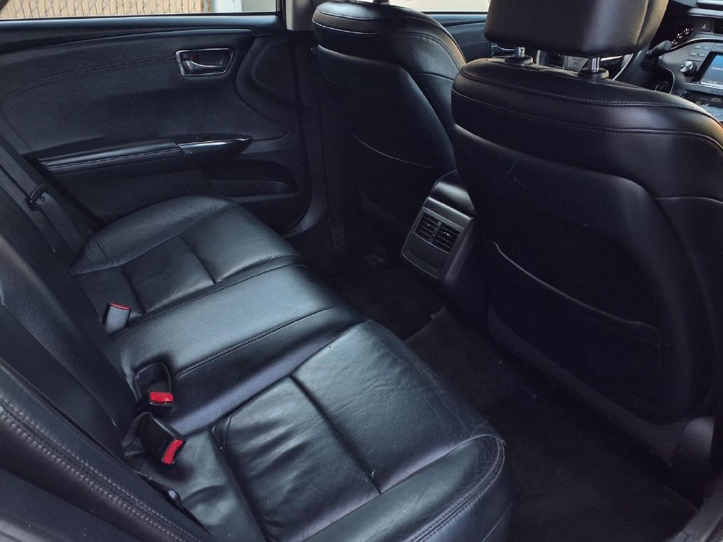 2018 Toyota Avalon XLE