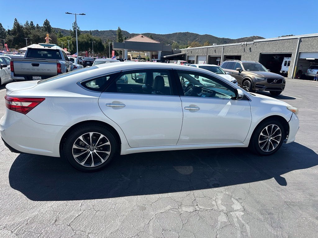2018 Toyota Avalon XLE