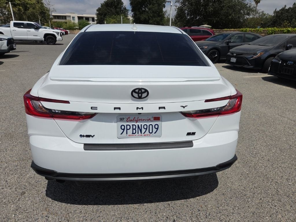 2025 Toyota Camry SE