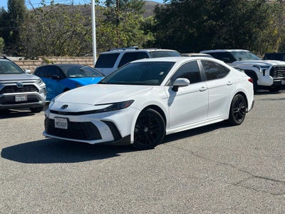 2025 Toyota Camry SE
