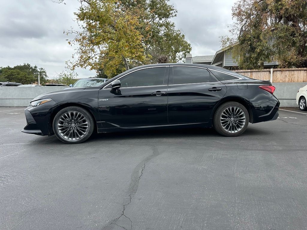 2021 Toyota Avalon Hybrid XSE