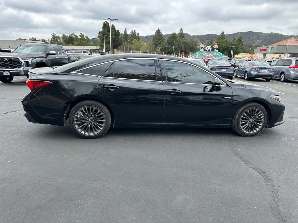2021 Toyota Avalon Hybrid XSE
