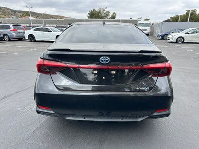 2021 Toyota Avalon Hybrid XSE