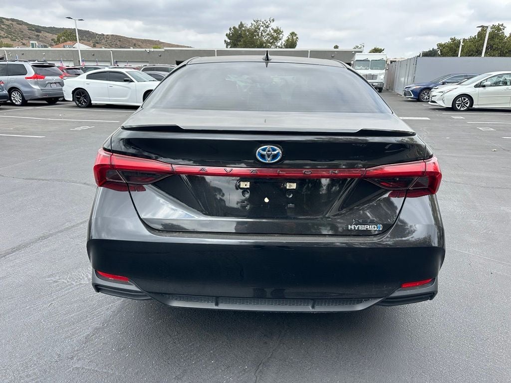 2021 Toyota Avalon Hybrid XSE