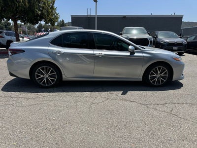 2021 Toyota Camry Hybrid XLE