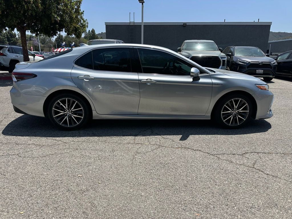 2021 Toyota Camry Hybrid XLE