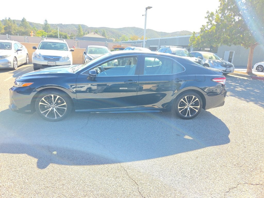 2020 Toyota Camry SE
