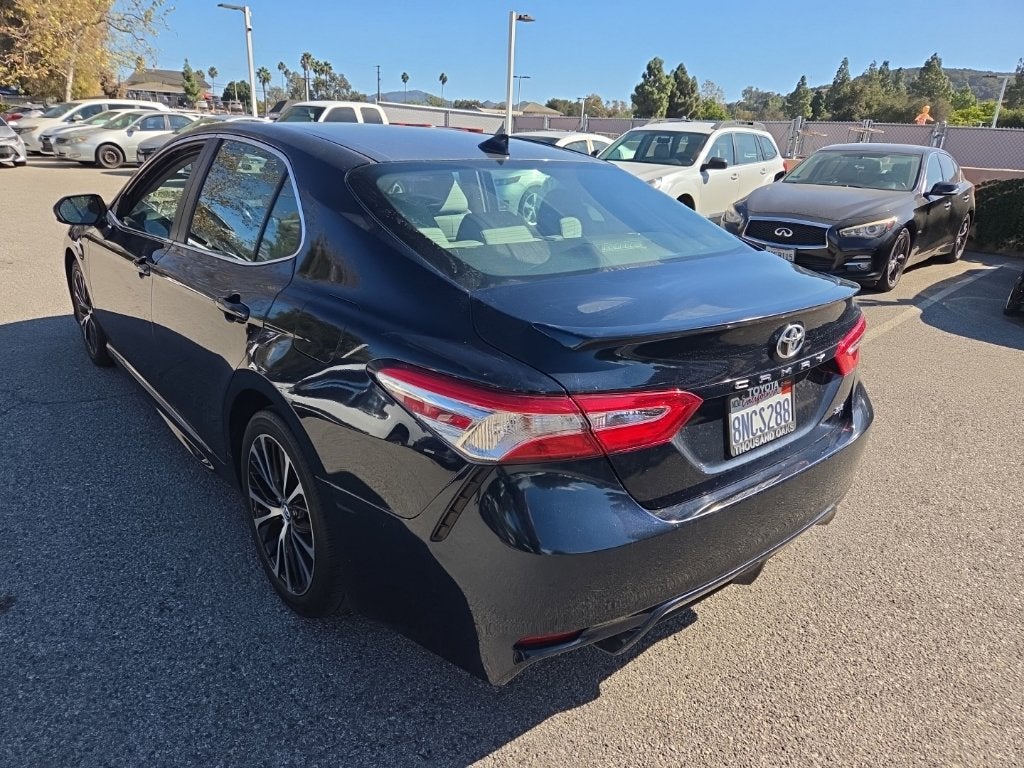 2020 Toyota Camry SE