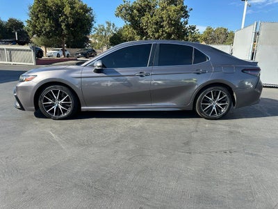 2022 Toyota Camry SE