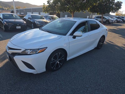2020 Toyota Camry SE