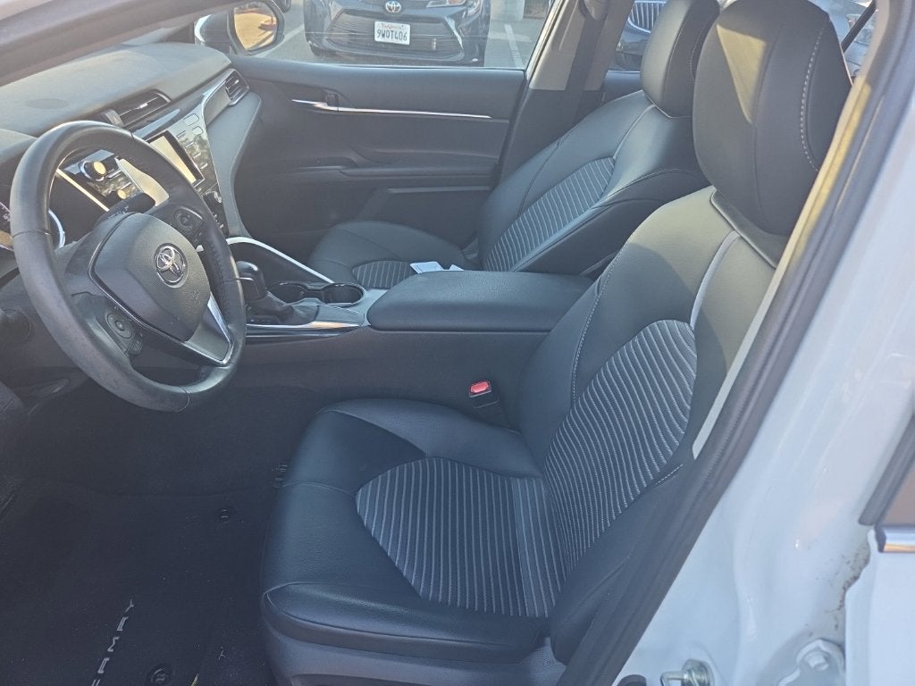 2020 Toyota Camry SE