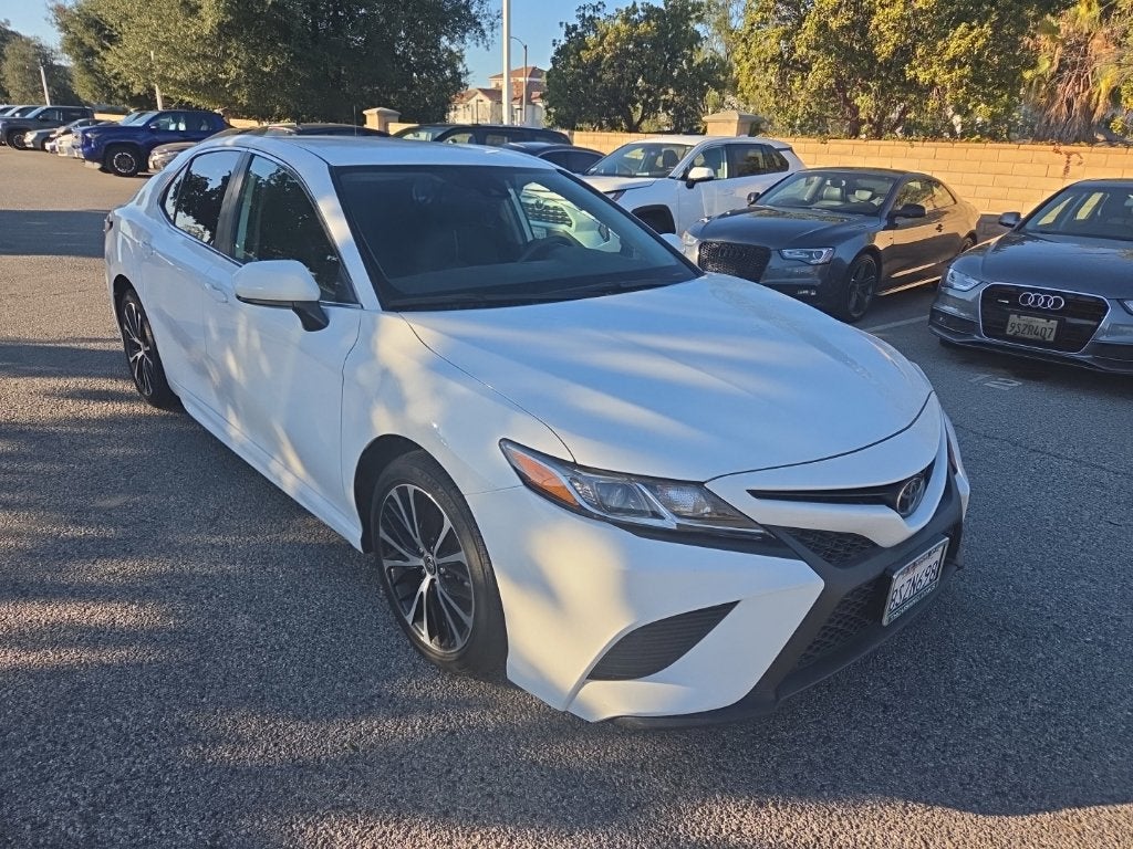2020 Toyota Camry SE