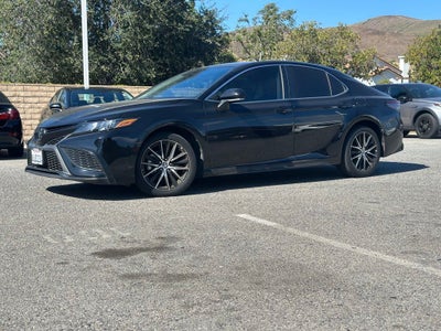 2024 Toyota Camry SE