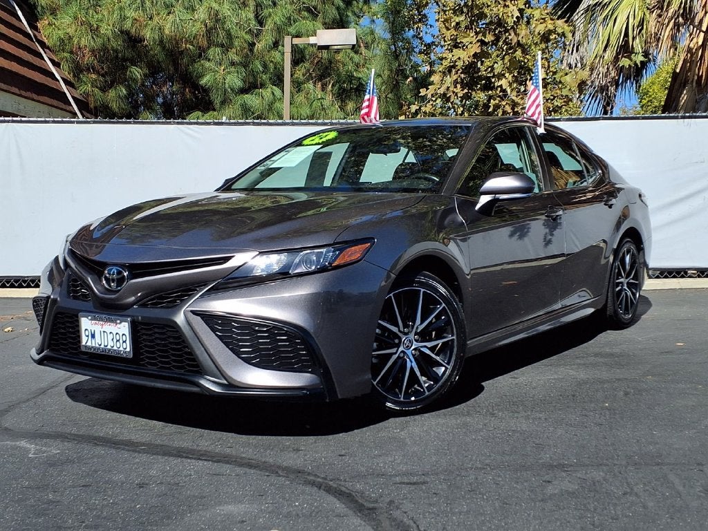 2024 Toyota Camry SE