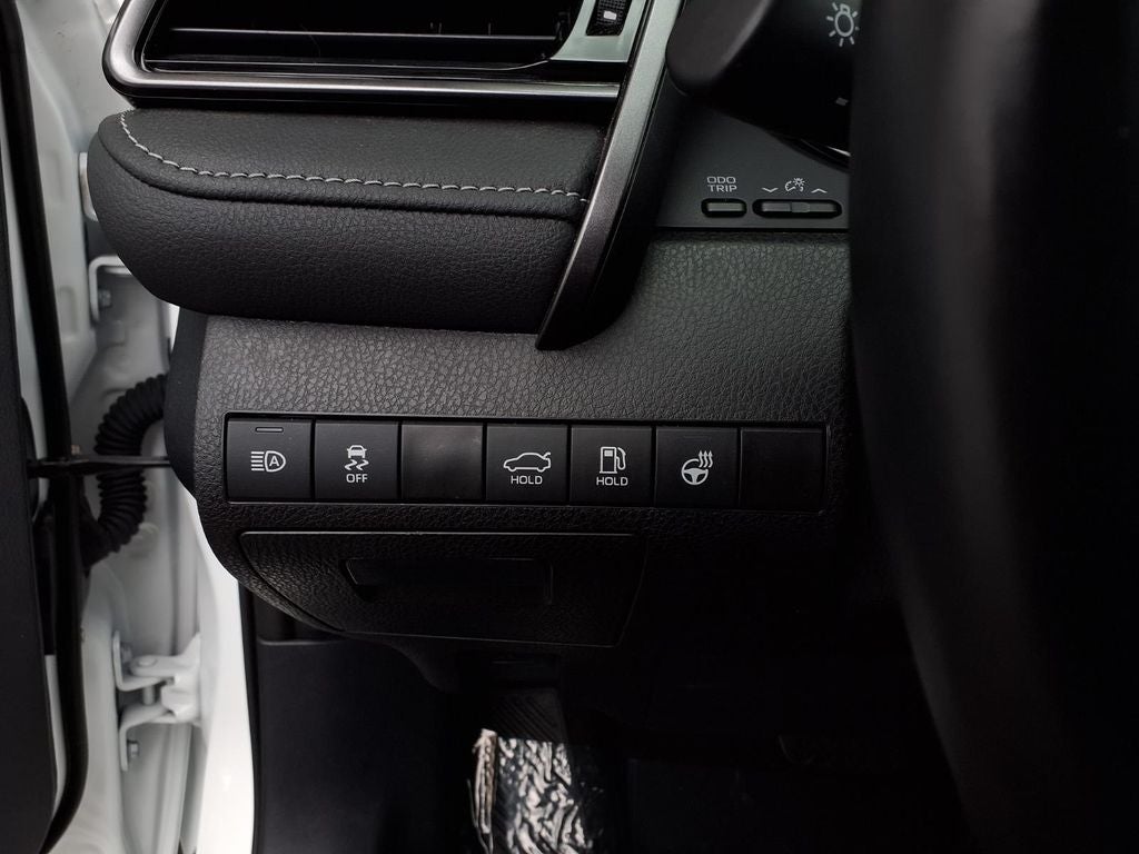 2023 Toyota Camry Hybrid SE