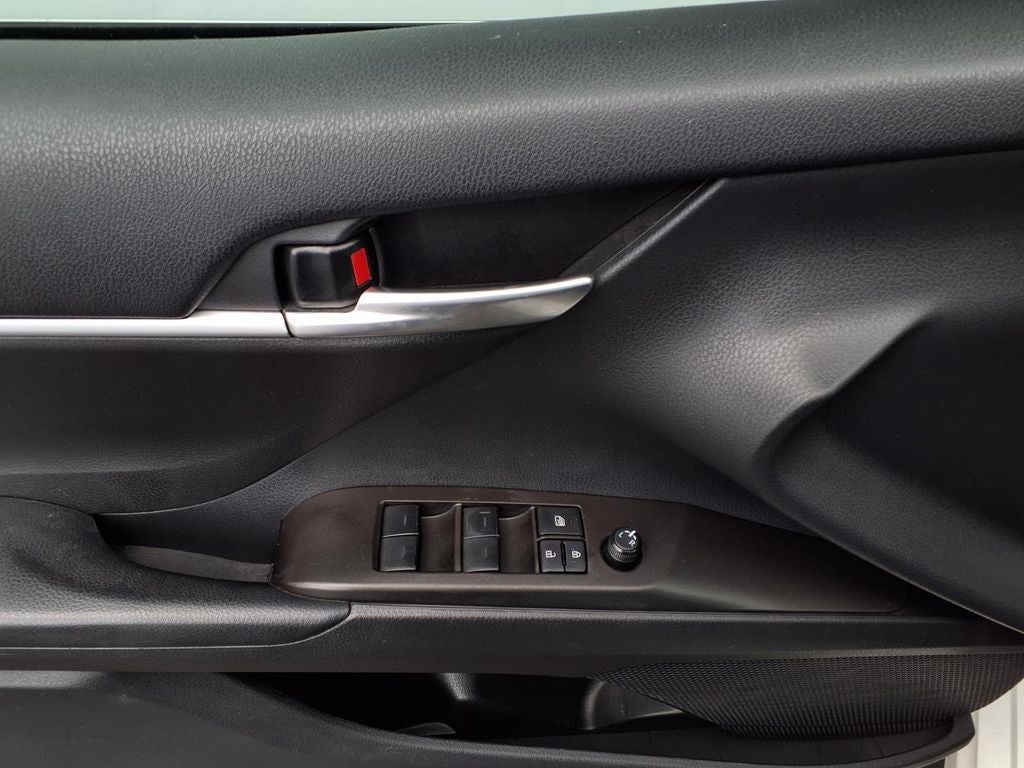 2023 Toyota Camry Hybrid SE