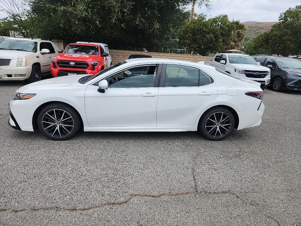 2023 Toyota Camry Hybrid SE