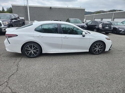 2023 Toyota Camry Hybrid SE