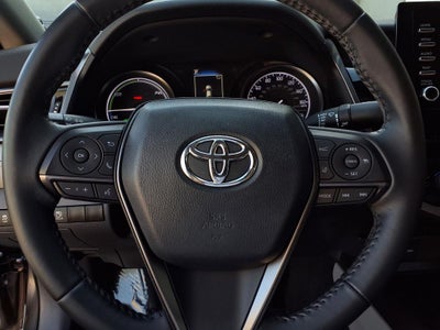 2022 Toyota Camry Hybrid SE