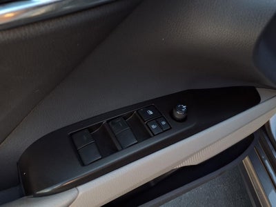 2022 Toyota Camry Hybrid SE