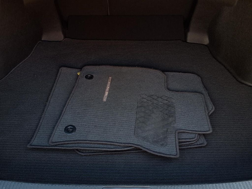 2022 Toyota Camry Hybrid SE